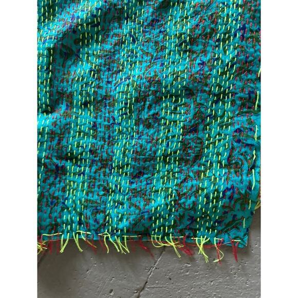 V&A Silk Kantha Scarf Wrap Green NWT - Picture 4 of 6